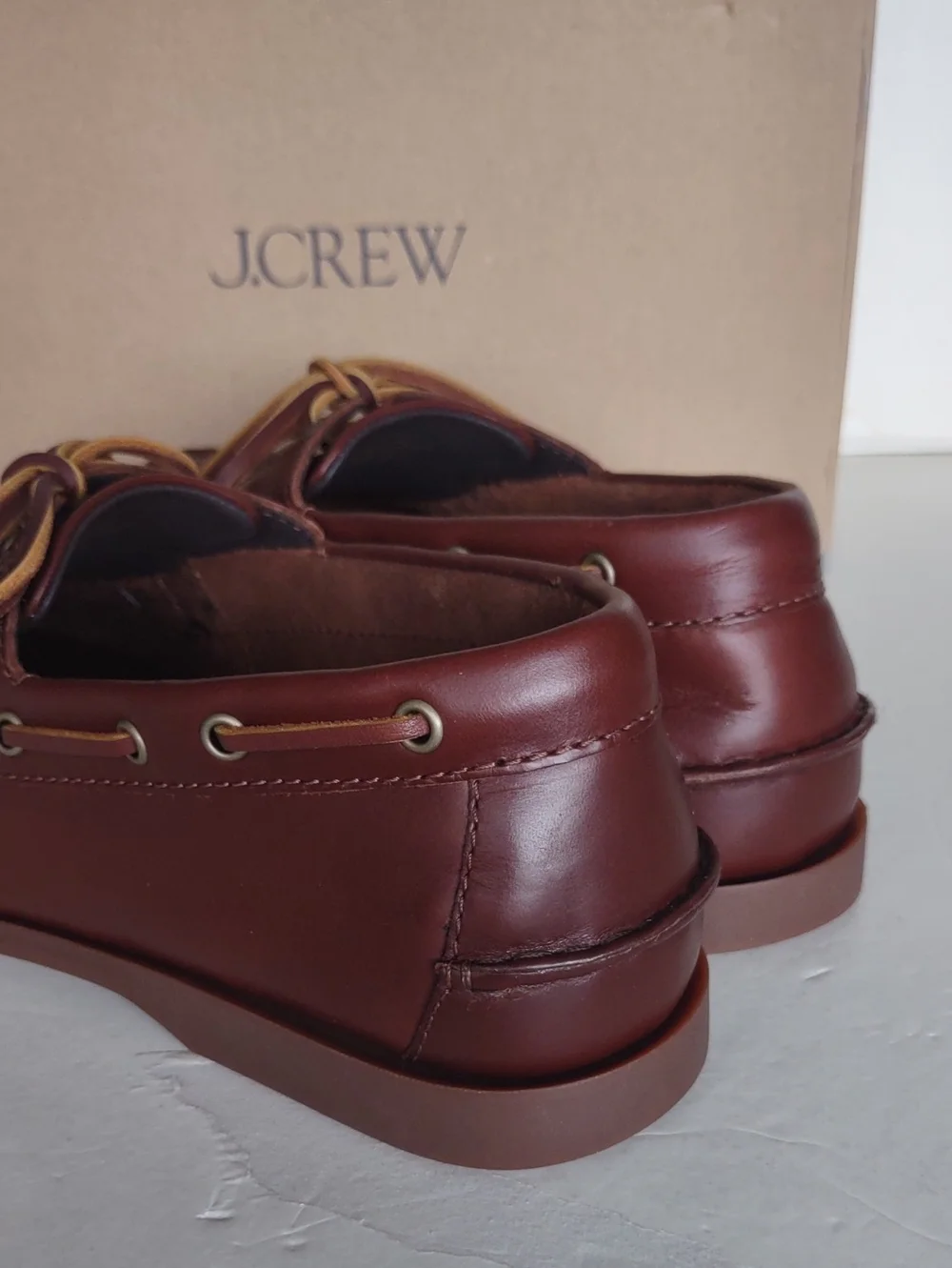 BRAND NEW J. Crew Men’s Chestnut Brown Leather Boat Shoes with Tan Laces